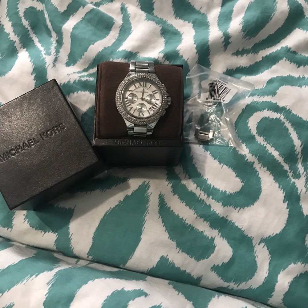 Micheal kors watch - Picture 2 of 4