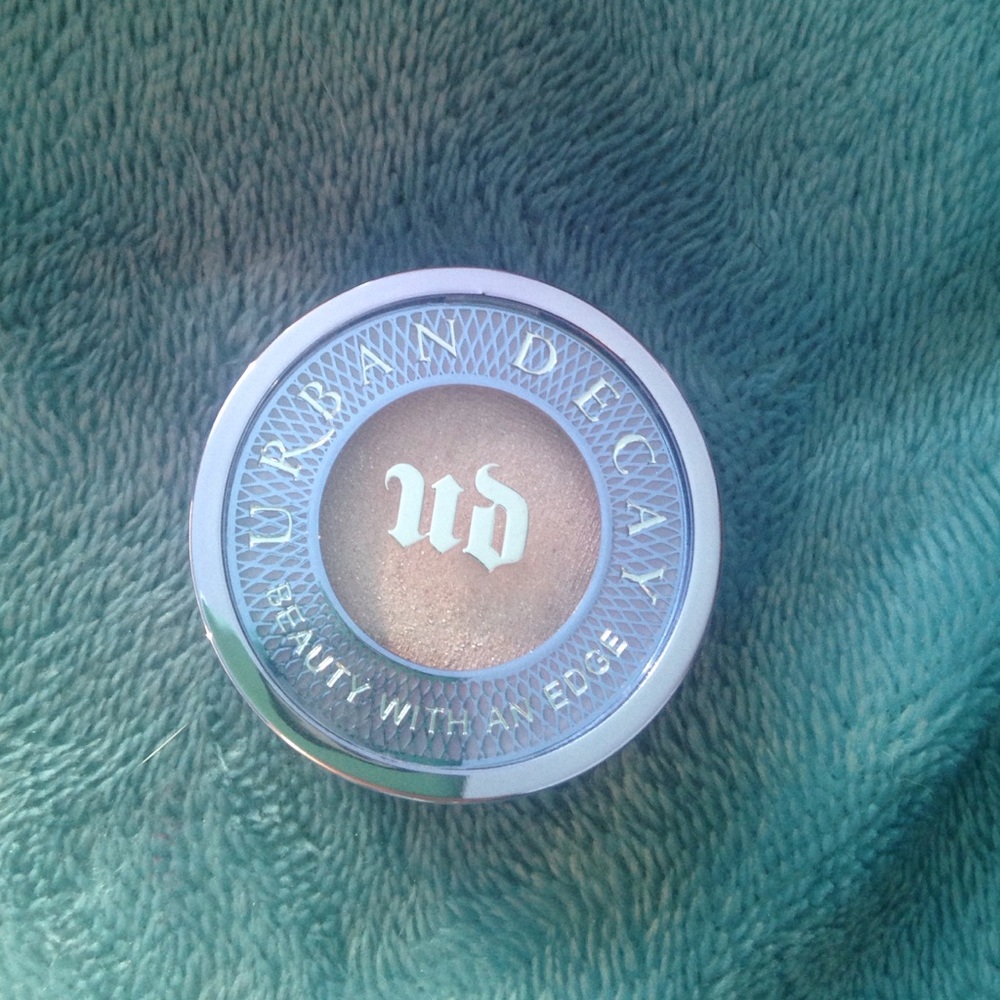 Urban decay single eyeshadow in midnight cowboy
