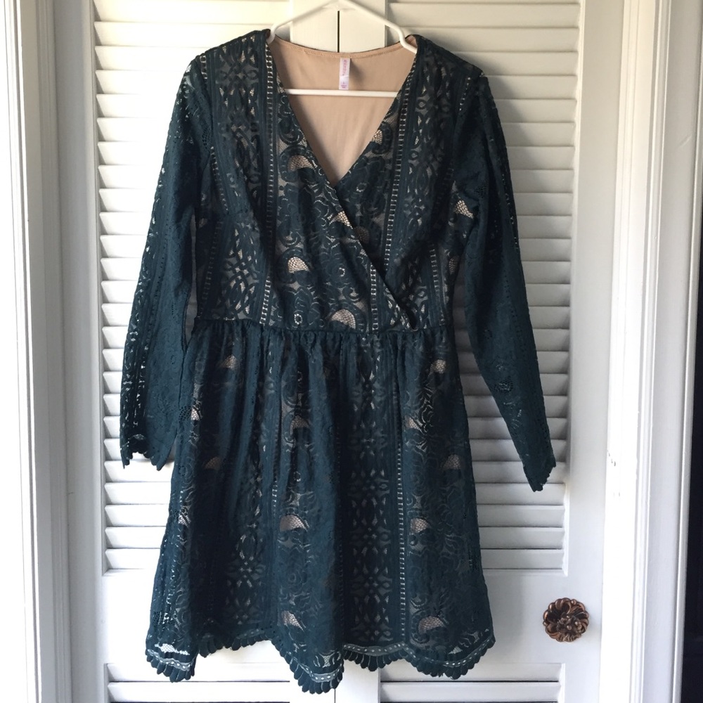 Emerald Lace Long Sleeved Dress