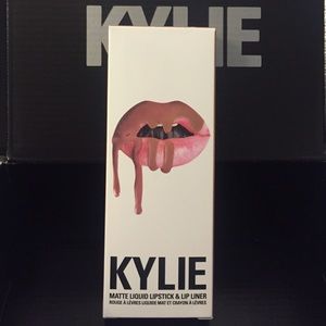 Kylie Lip Kit in Candy K