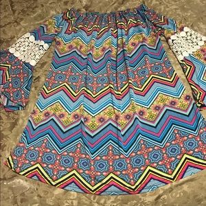 Gorgeous Colorful Boho flared sleeve Tunic Large