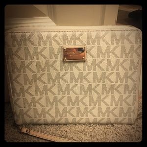 MK IPAD wallet