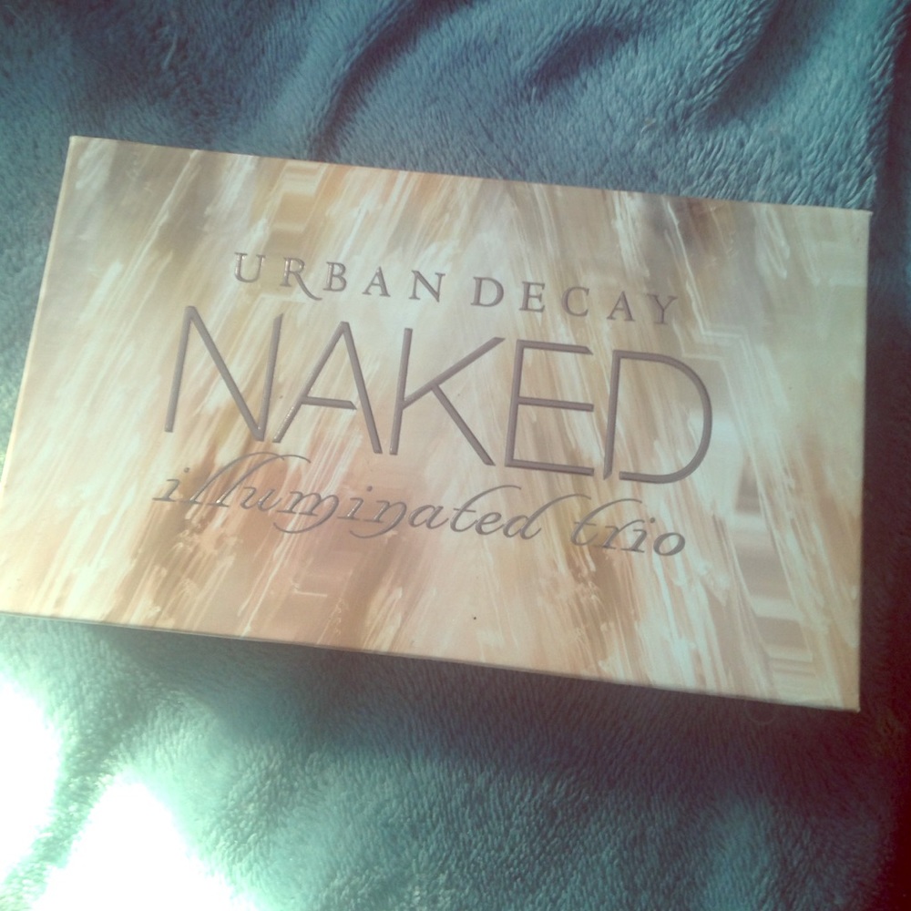Urban decay naked  illuminated trio