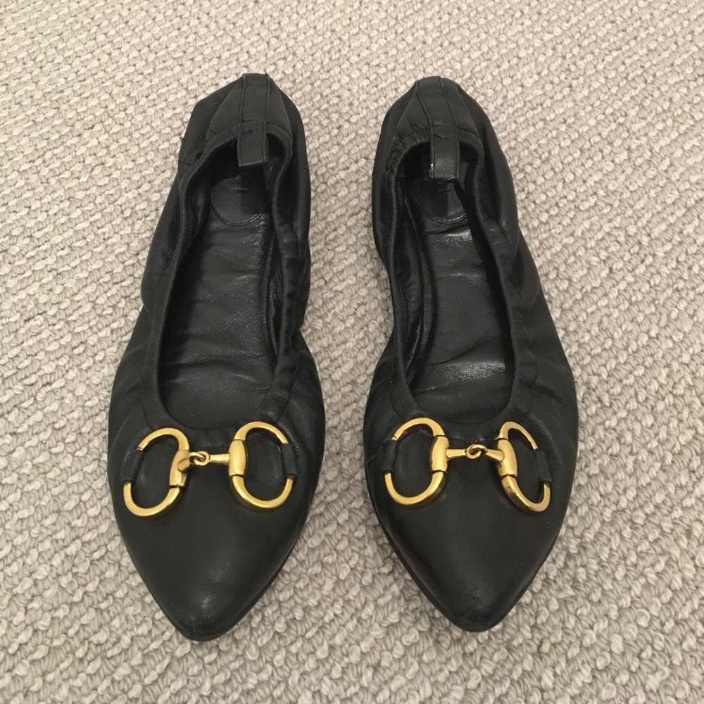 Authentic Gucci Black leather buckle ballet flats