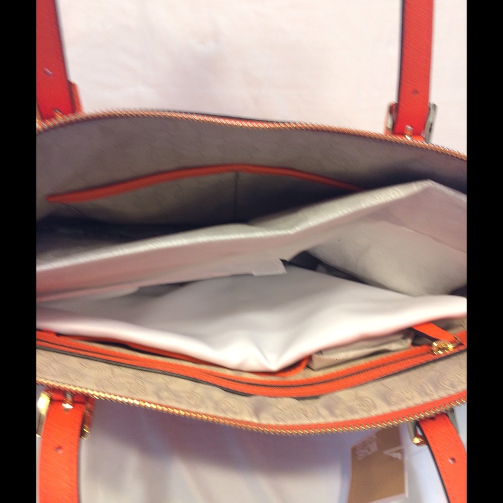 MICHAEL Michael Kors Large Jet Set - Picture 7 of 8