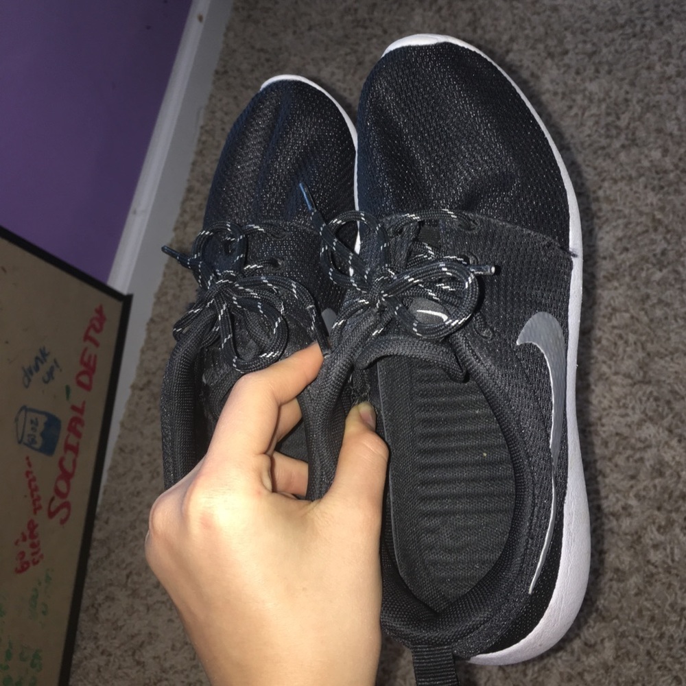 Nike roshes