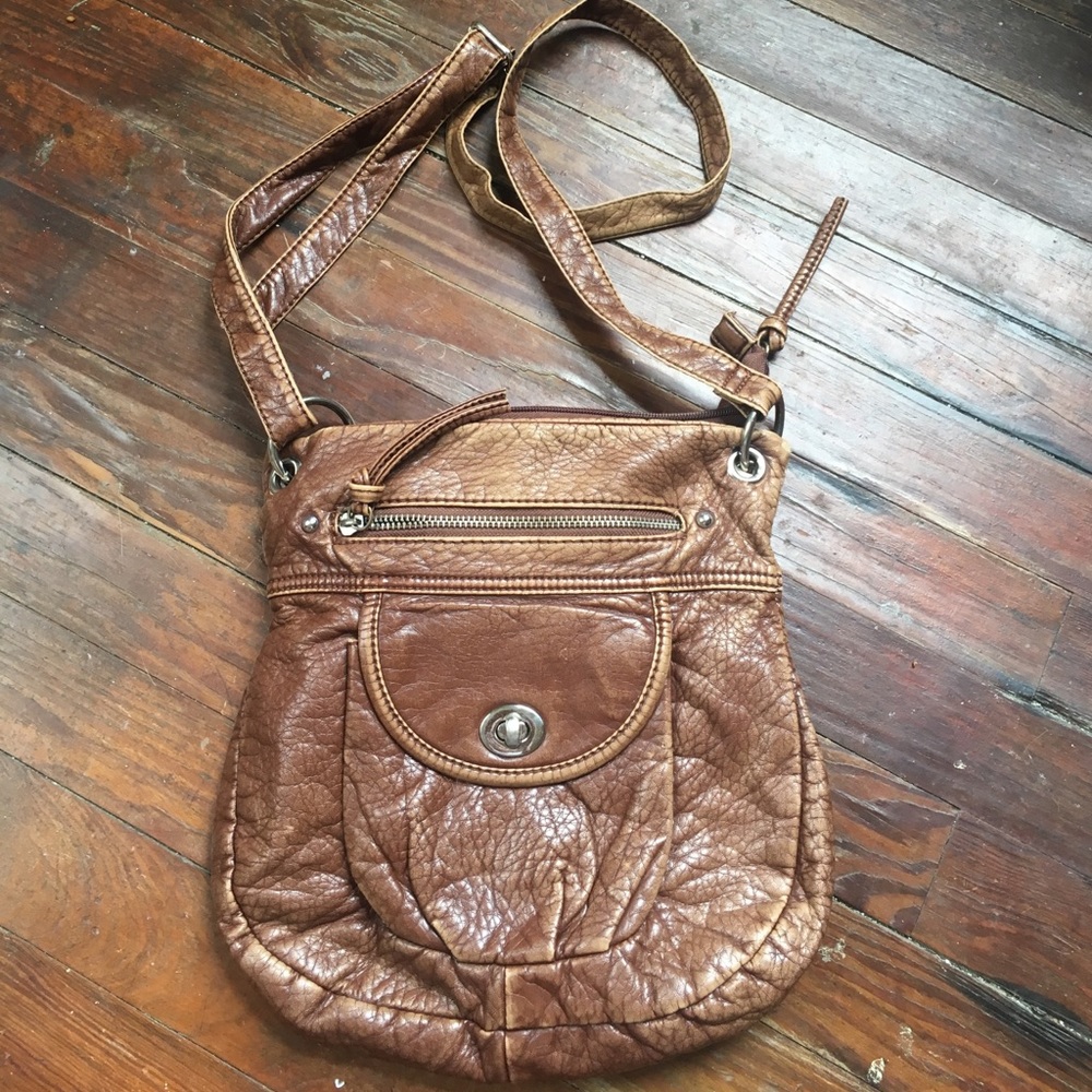🚫🚫SOLD**WITH $20 PURCHASE🦄Satchel