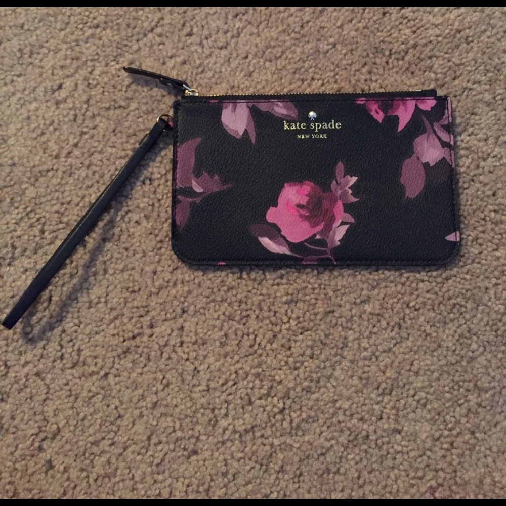 Kate Spade wristlet ♠️