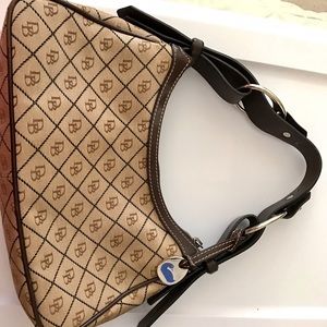 Dooney & Bourke Purse