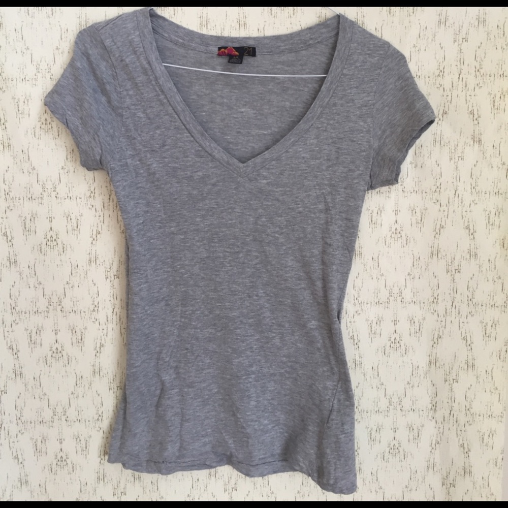 🎉🎉Gray tee
