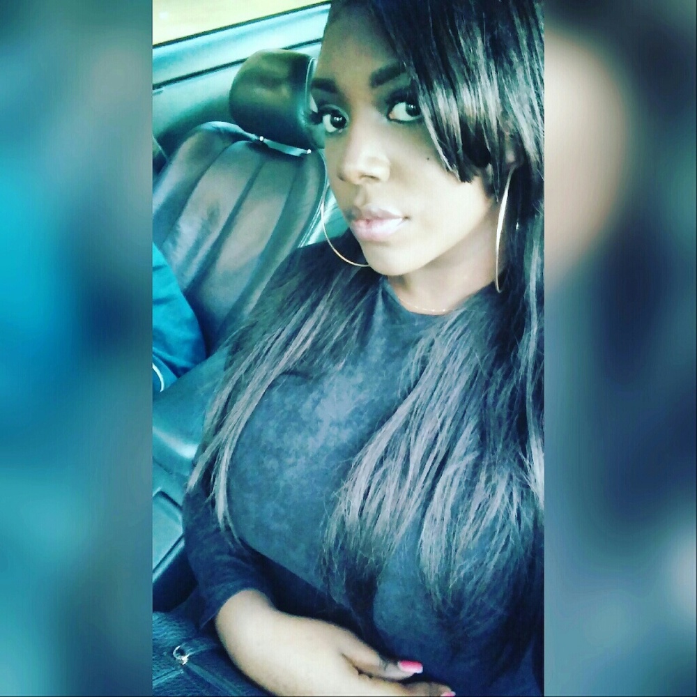 Meet your Posher, Tashariea