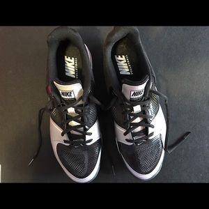 Nike Volleyball Shoes Size 11