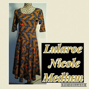 Lularoe Nicole Medium- geometric zigzag zag stripe