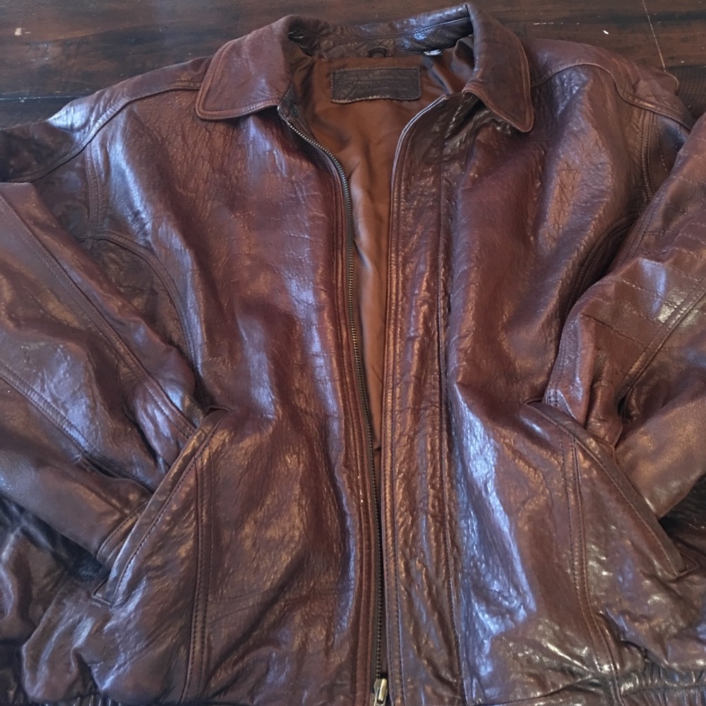Croft&Barrow Distressed Brown heavy leather bomber