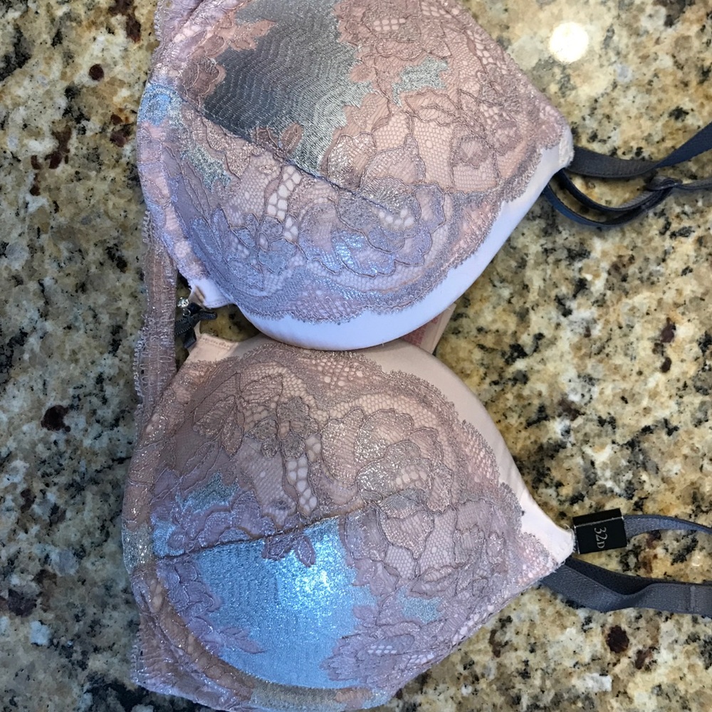 Victoria secret 32d bra never worn lace angel