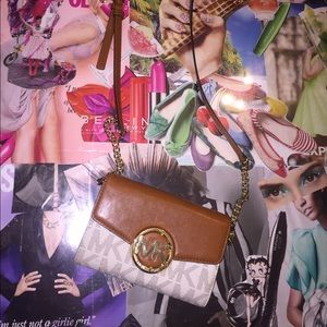 Mk Clutch Chain purse ! PRICE NEGOTIABLE !