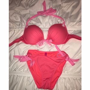 Victoria's Secret bathing suit set!