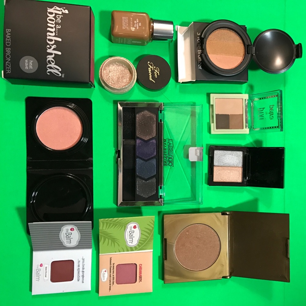 Makeup - Picture 3 of 4