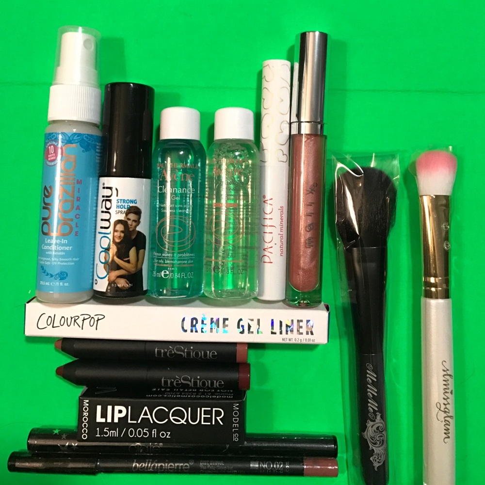 Makeup - Picture 4 of 4