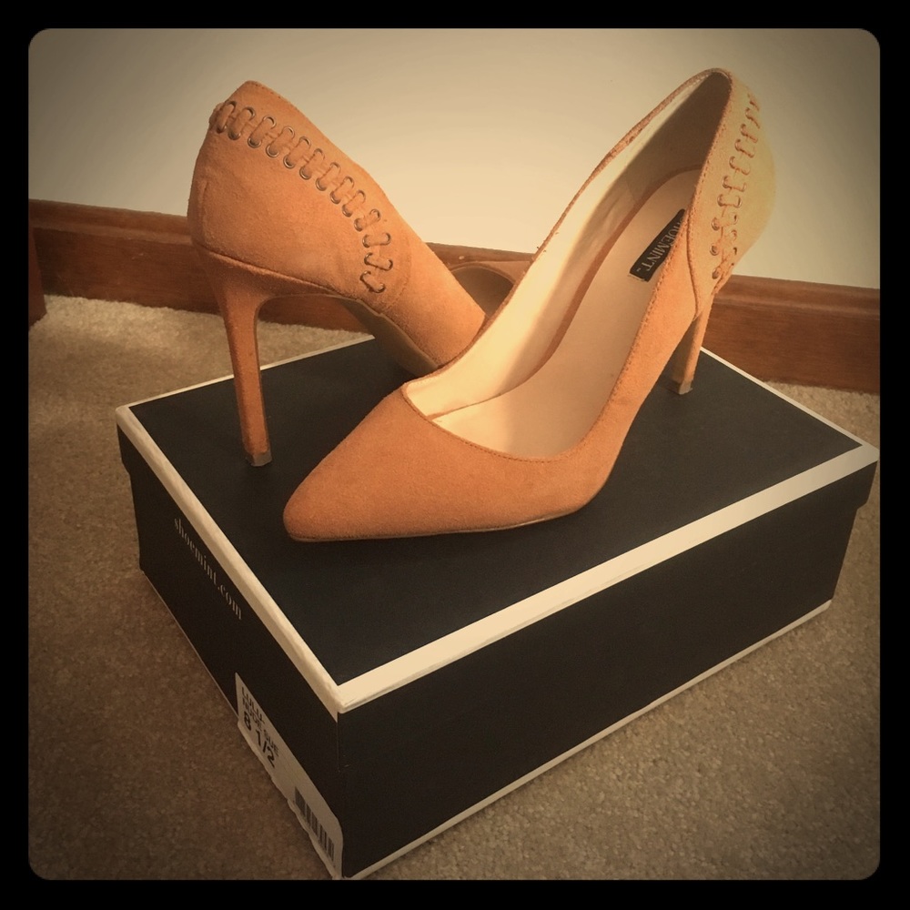 Nude suede pumps