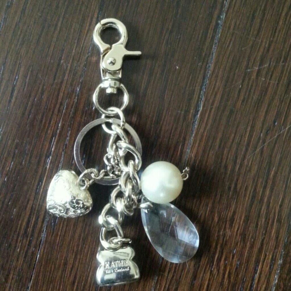 Kathy Van Zeeland purse hangtag.