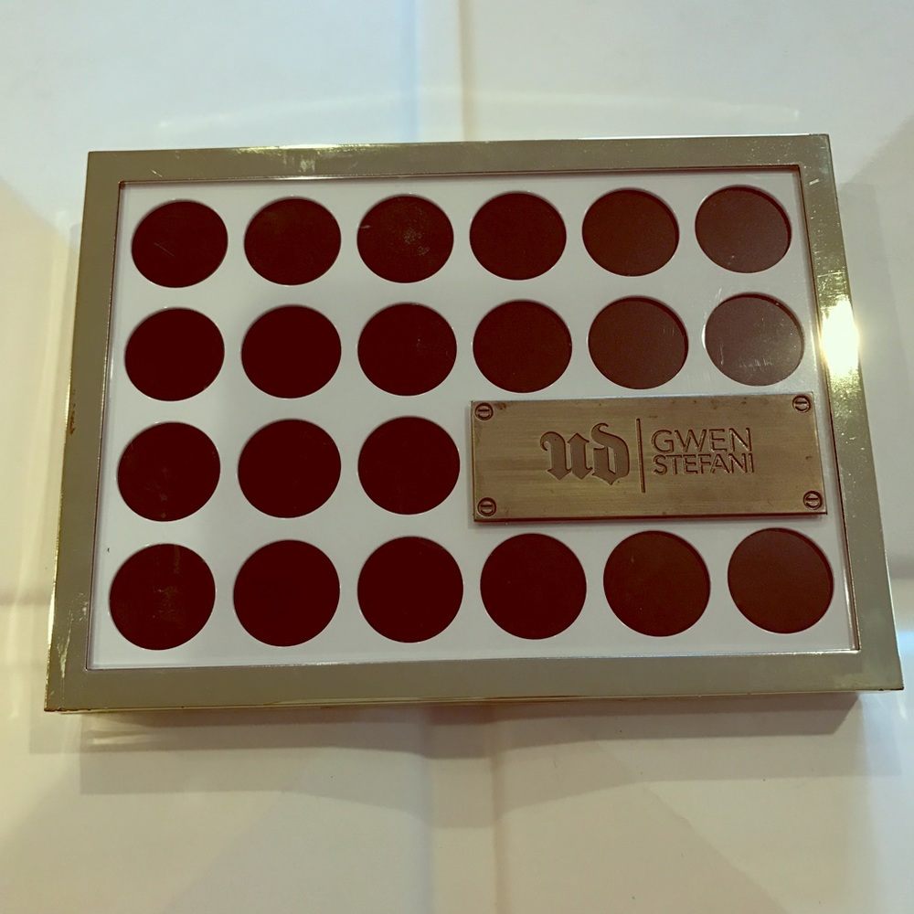 Urban Decay Gwen Stefani palette