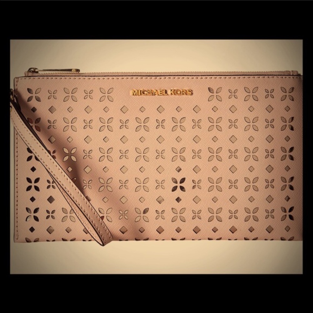 Must Haves View 4