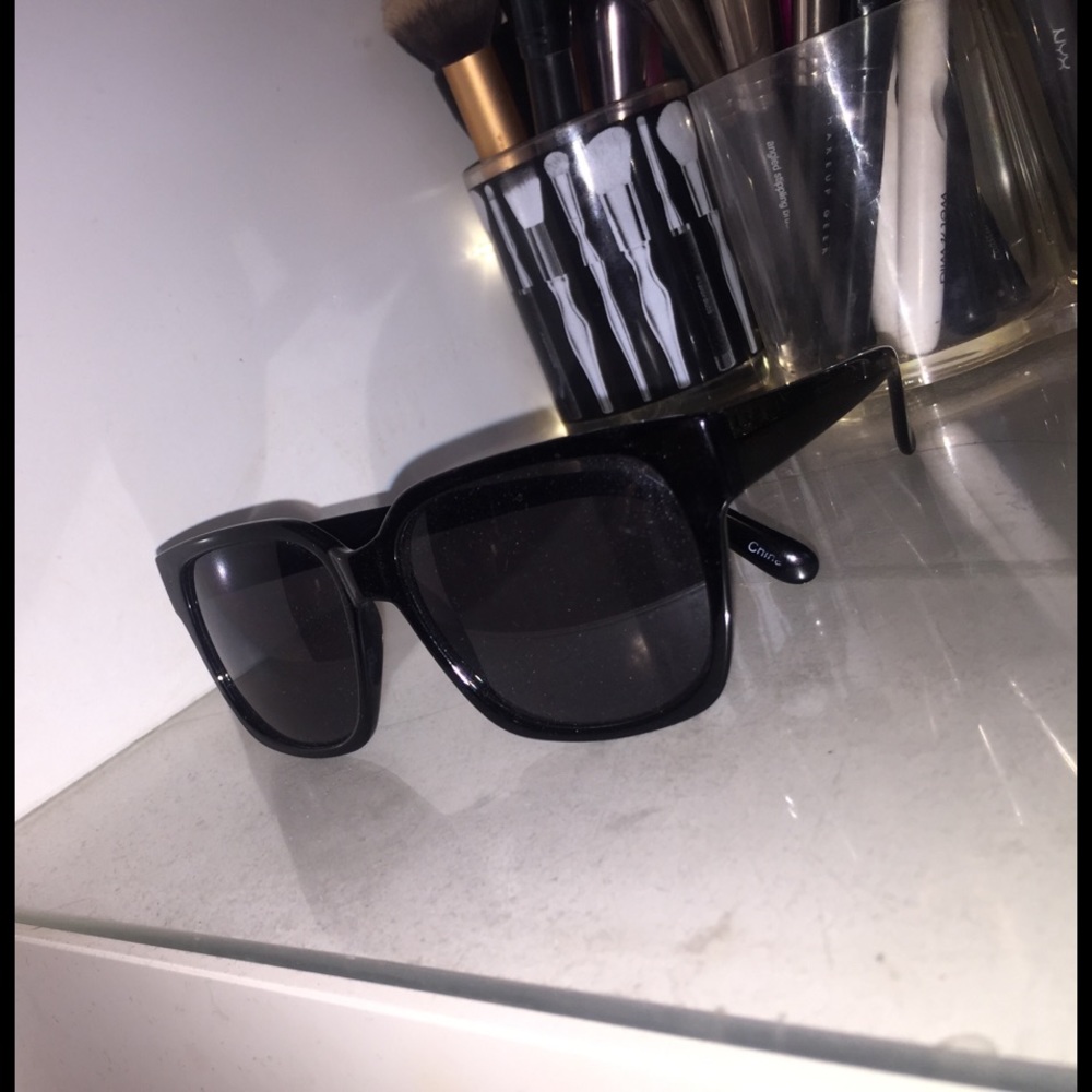 black sunglasses