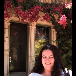 Meet your Posher, Sara