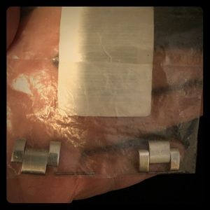 Bulova watch links with screws