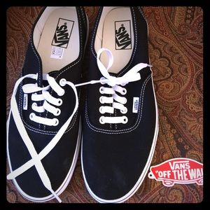 Brand new vans men's size 10 black and white