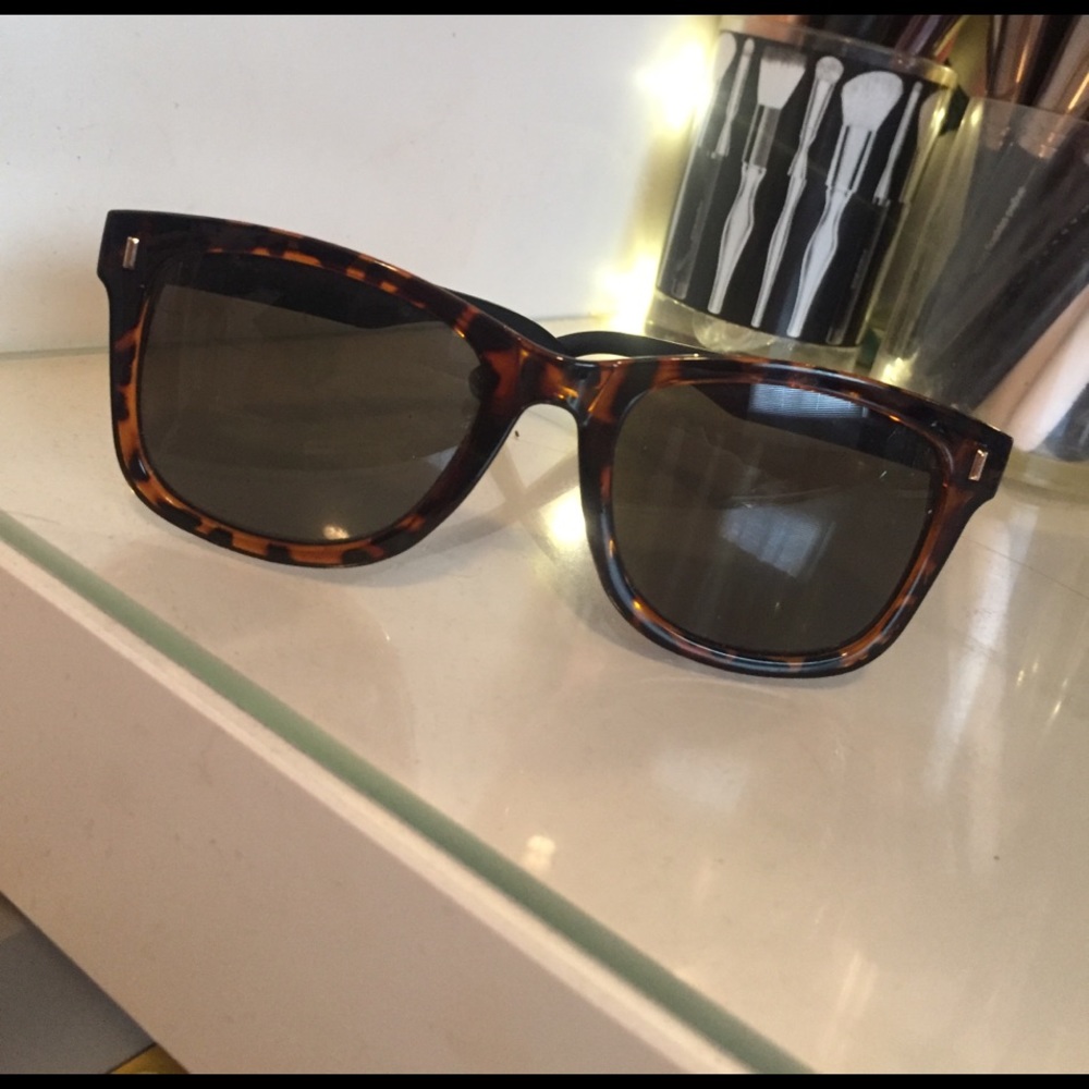 sunglasses
