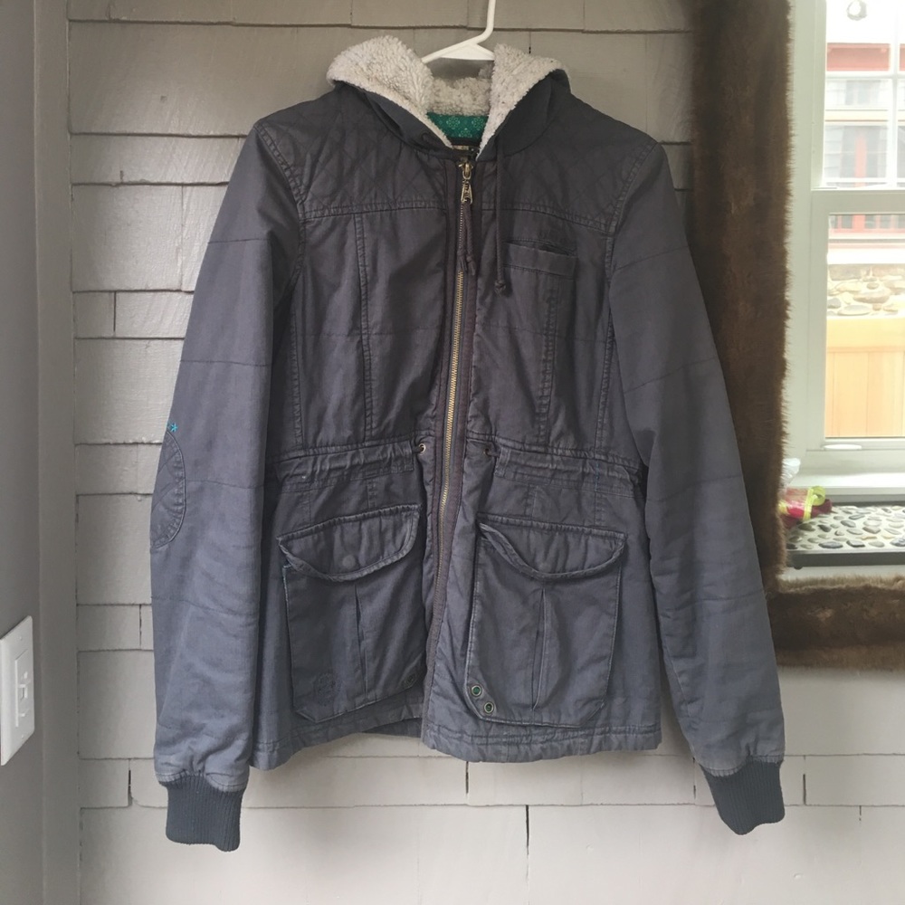 Grey billabong coat