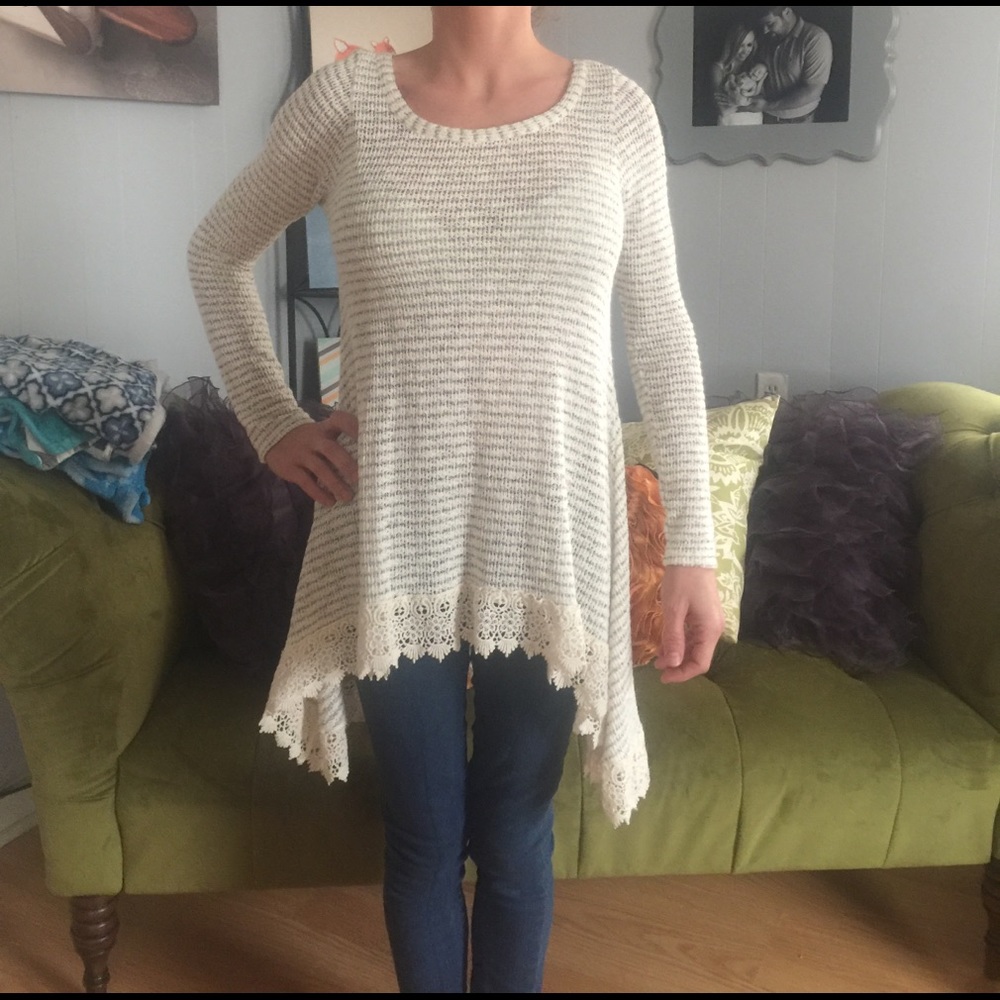 PPLA Hi Low Sweater