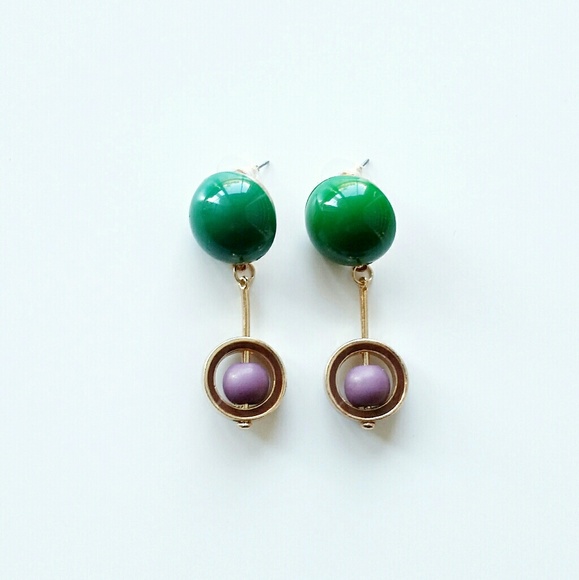 Retro/Vintage Style Earrings - Picture 2 of 4