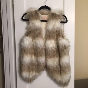 White/tan fur vest - size small