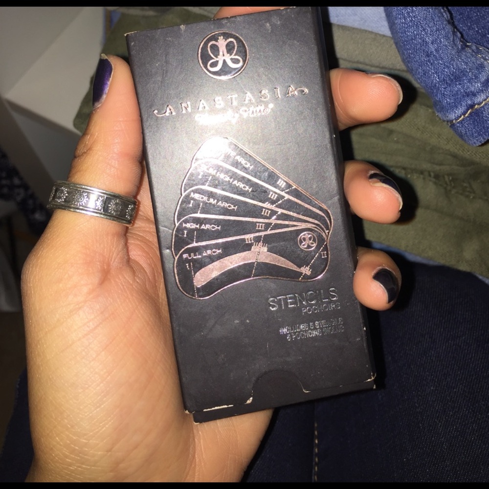 Anastasia Eyebrow stencil set: 4/5
