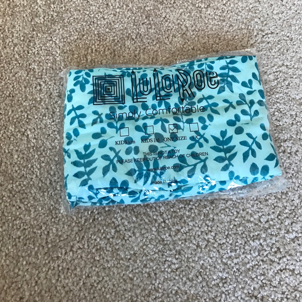 OS lularoe leggings!