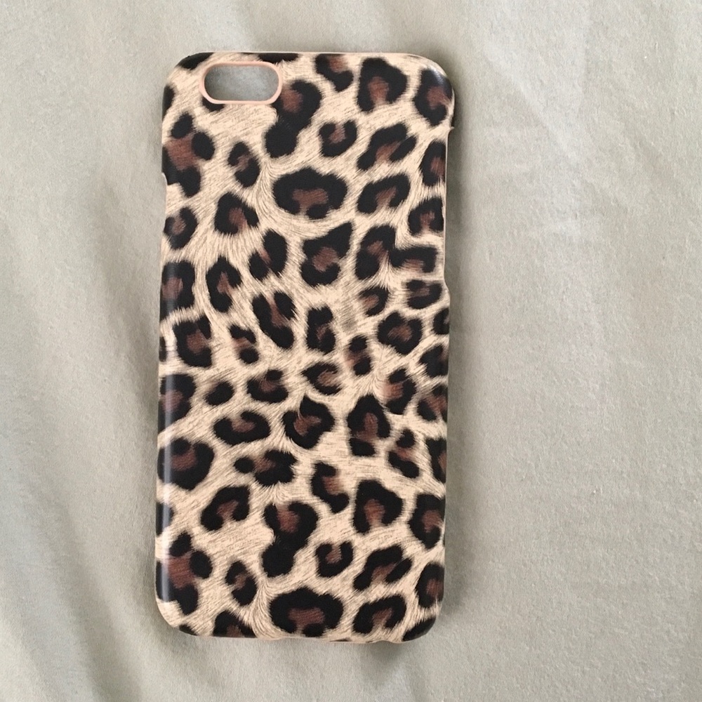 Plastic leopard print iPhone 6 case.