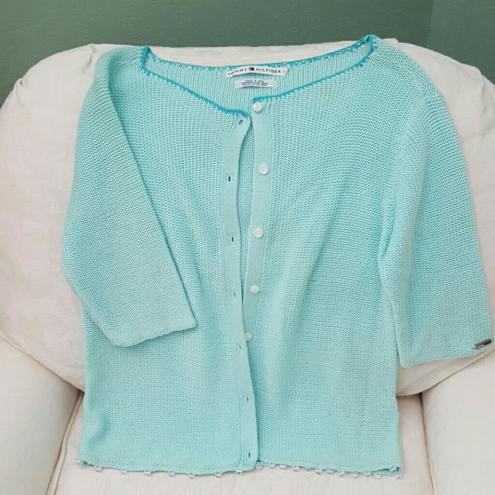 Cute Tommy Hilfiger cardigan.