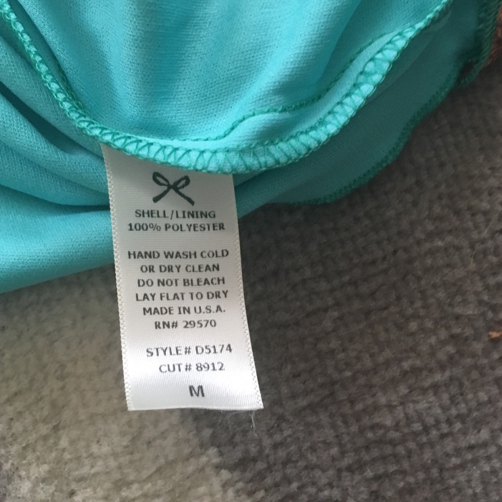 Dress like a size 4 - Picture 3 of 3