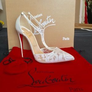 Christian Louboutin Dentelle Ivory Shoes 41.5 120'