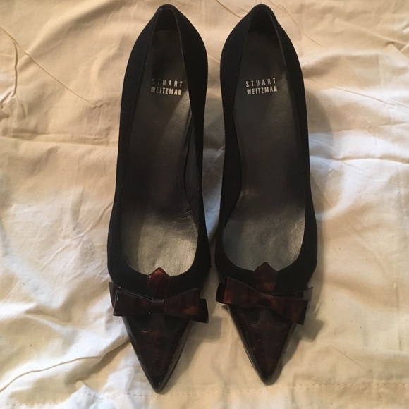 LIKE NEW black STUART WEITZMAN pump, BARELY USED! - Picture 1 of 4