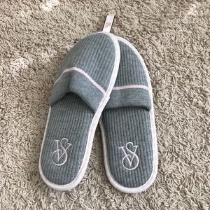 VS slippers