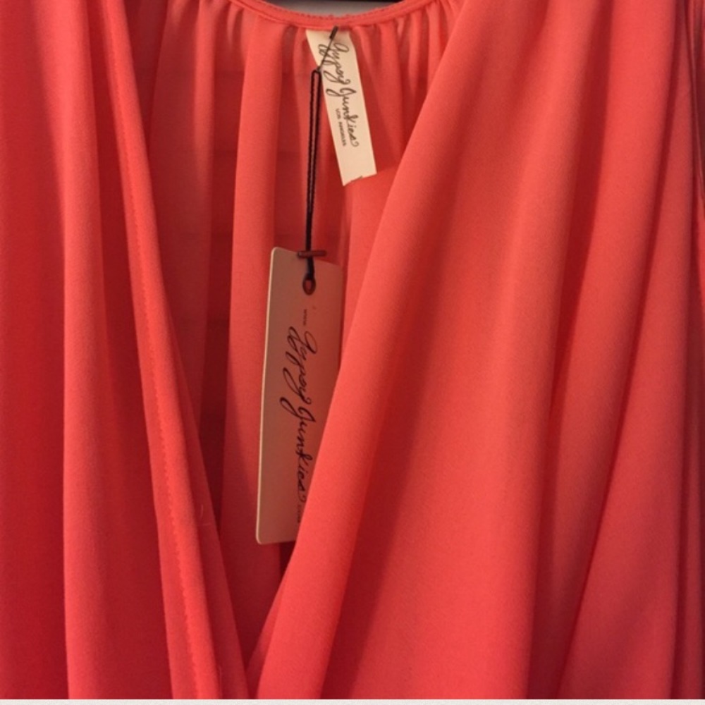 Gypsum Junkies Tunic - Picture 3 of 3