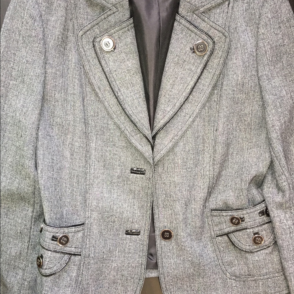 Jacket - Picture 3 of 4