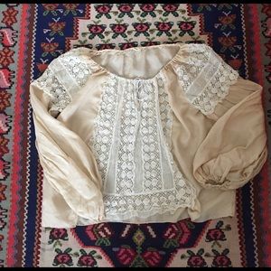 🎉FLASH SALE🎉VINTAGE SILK BLOUSE. SIZE S/M