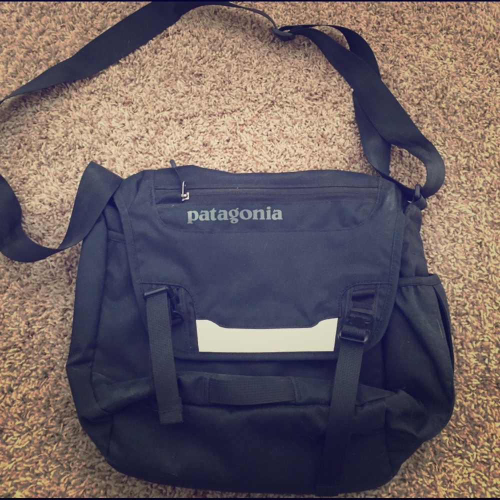 Patagonia mini messenger bag