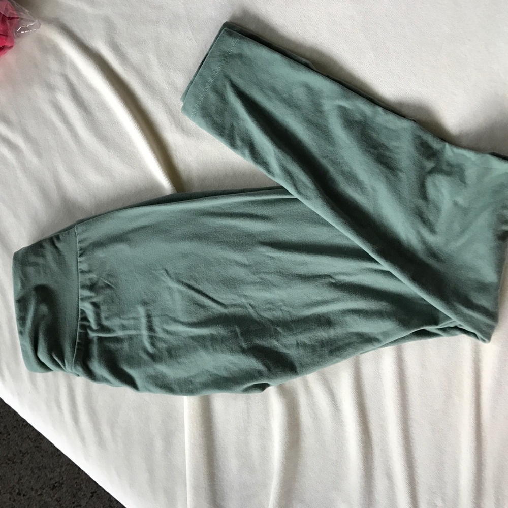 LuLaRoe OS leggings
