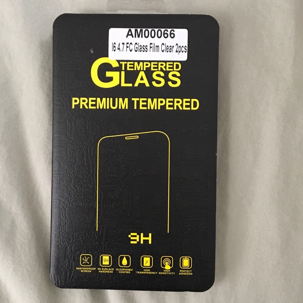 Tempered glass screen cover for white iPhone 6